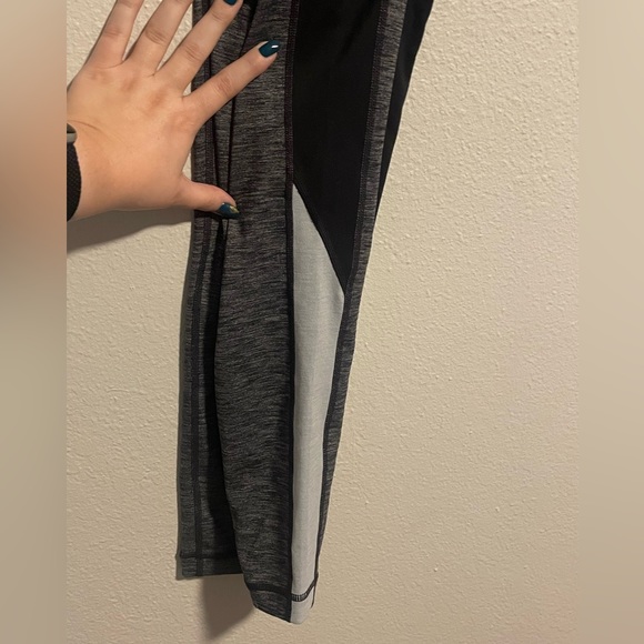 Athleta Revelation Colorblock Tight - Picture 4 of 4